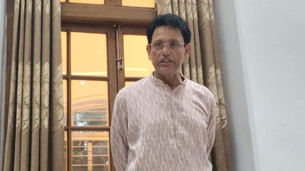 শিক্ষামন্ত্রী ড. মিলন