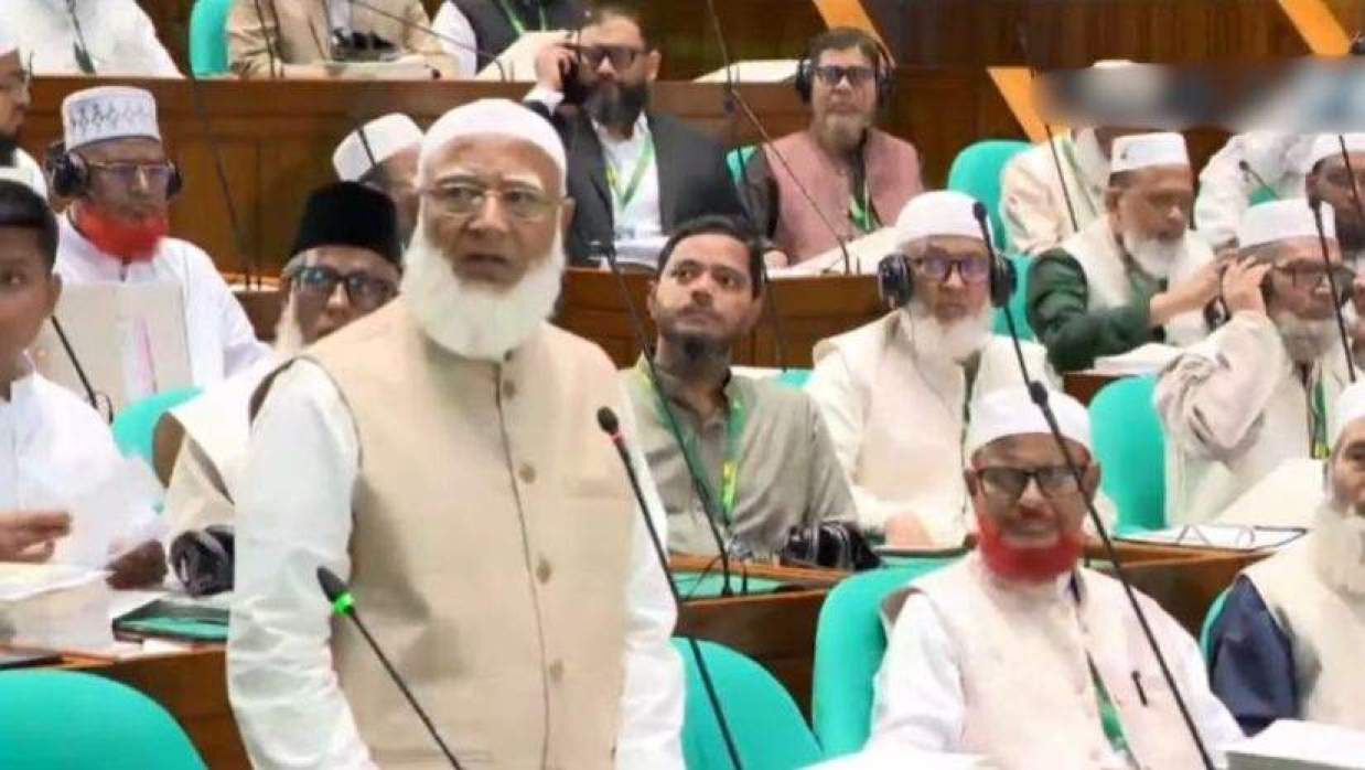 জুলাই নিয়ে কথা বলতে চাইলেন বিরোধীদলীয় নেত, থামিয়ে স্পিকার বললেন—‘সময় পাবেন’