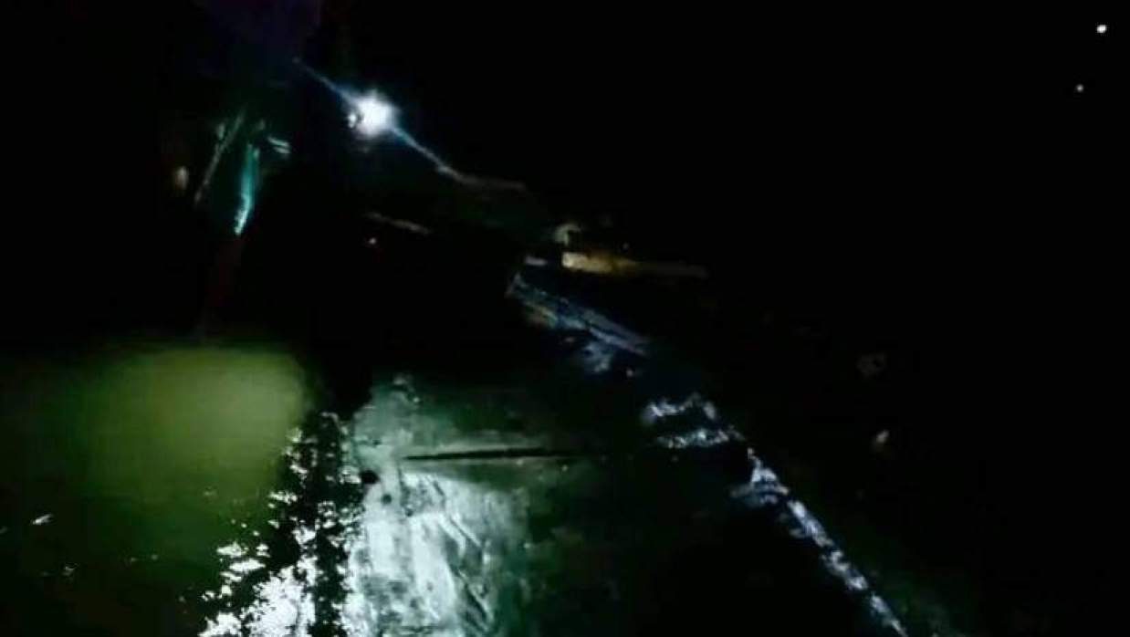 ব্রহ্মপুত্র নদের পানিতে পড়ে মিন্টু মিয়া নামের এক যুবকের মৃত্যু হয়েছে