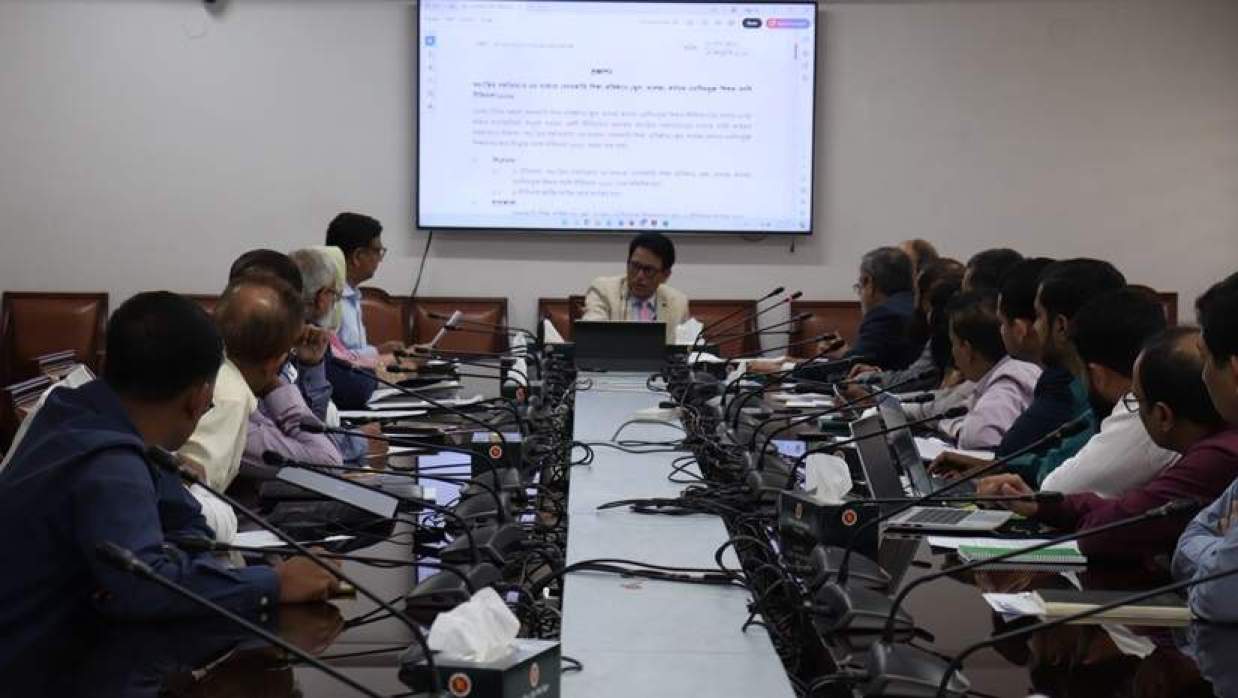  বদলির জন্য তৈরিকৃত সফটওয়্যারের ডেমো প্রদর্শন নিয়ে আয়োজিত সভায় শিক্ষামন্ত্রী ড. আ ন ম এহছানুল হক মিলন