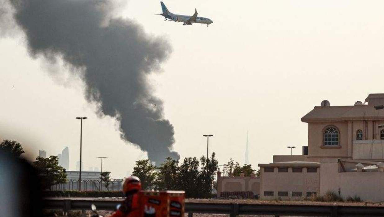 অস্থায়ীভাবে নিজেদের আকাশসীমা বন্ধ করল আমিরাত