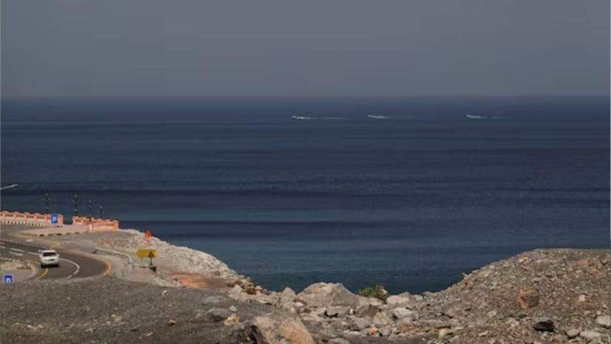 ট্যাংকার জাহাজ ফেরত চাইল ইরান