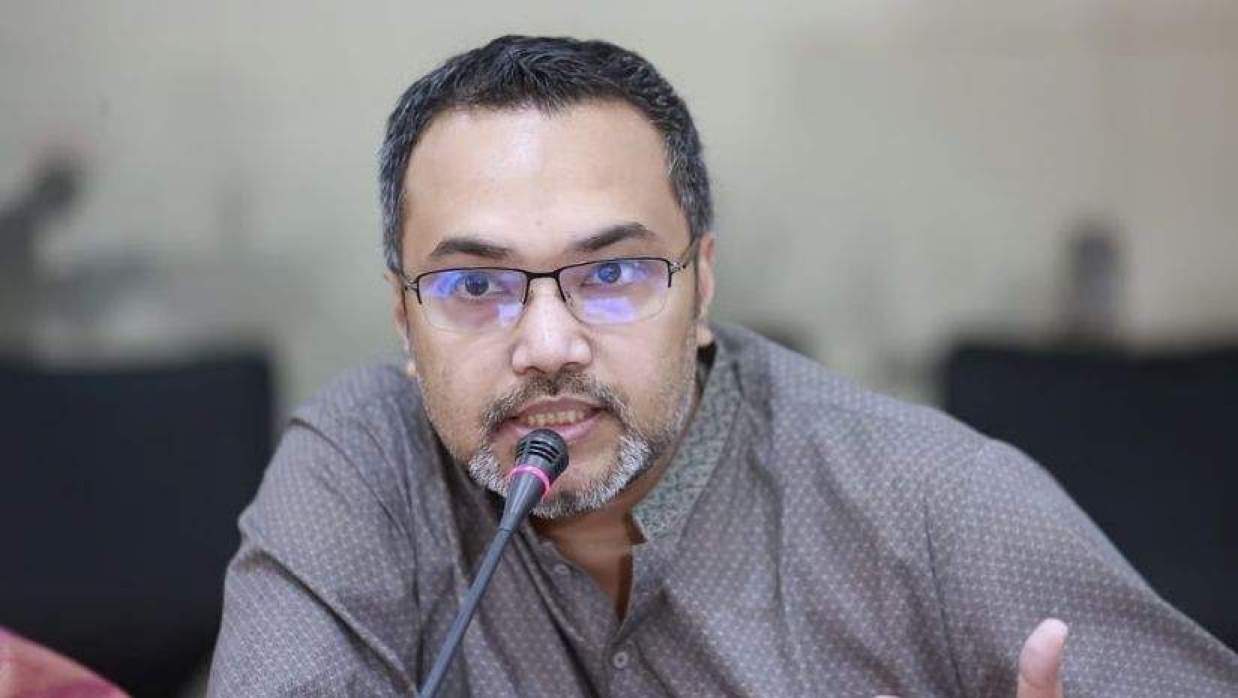 প্রধানমন্ত্রীর ২৮ দিনের ২৮ পদক্ষেপ ও কর্মযজ্ঞের হিসাব দিলেন মাহদী আমিন