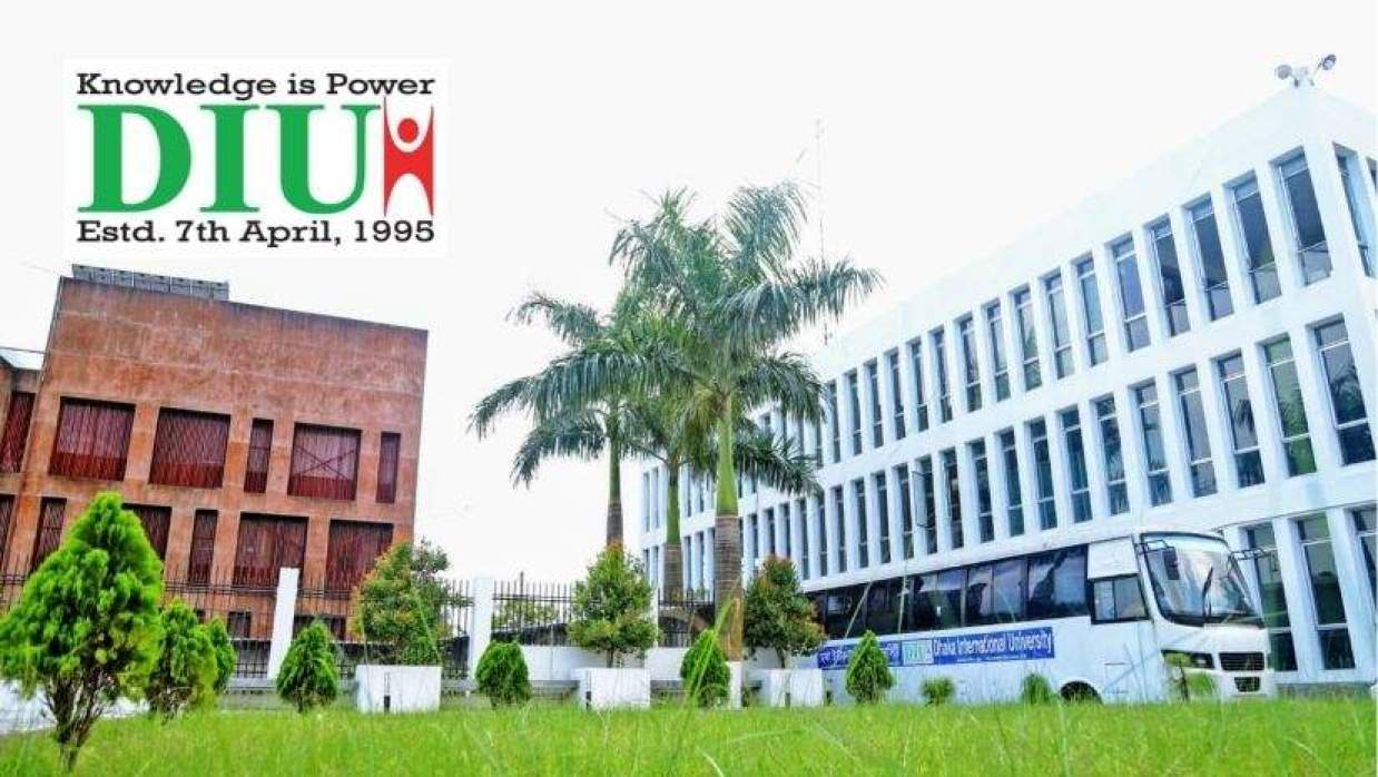 ডিআইইউ আইন বিভাগ থেকে আইনজীবী হলেন ৬২ শিক্ষার্থী