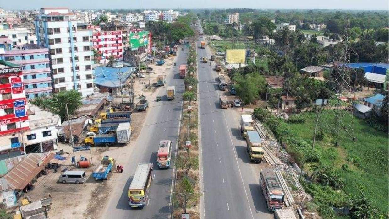 ঈদ পরবর্তী চারদিন বন্ধ থাকবে ঢাকা-চট্টগ্রাম মহাসড়কের চট্টগ্রামমুখী লেন, ভোগান্তির শঙ্কা