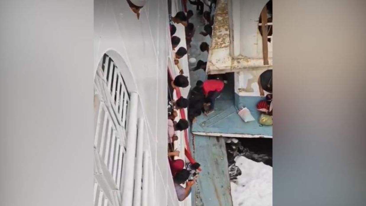 সদরঘাটে দুই লঞ্চের সংঘর্ষ, নিহত ২