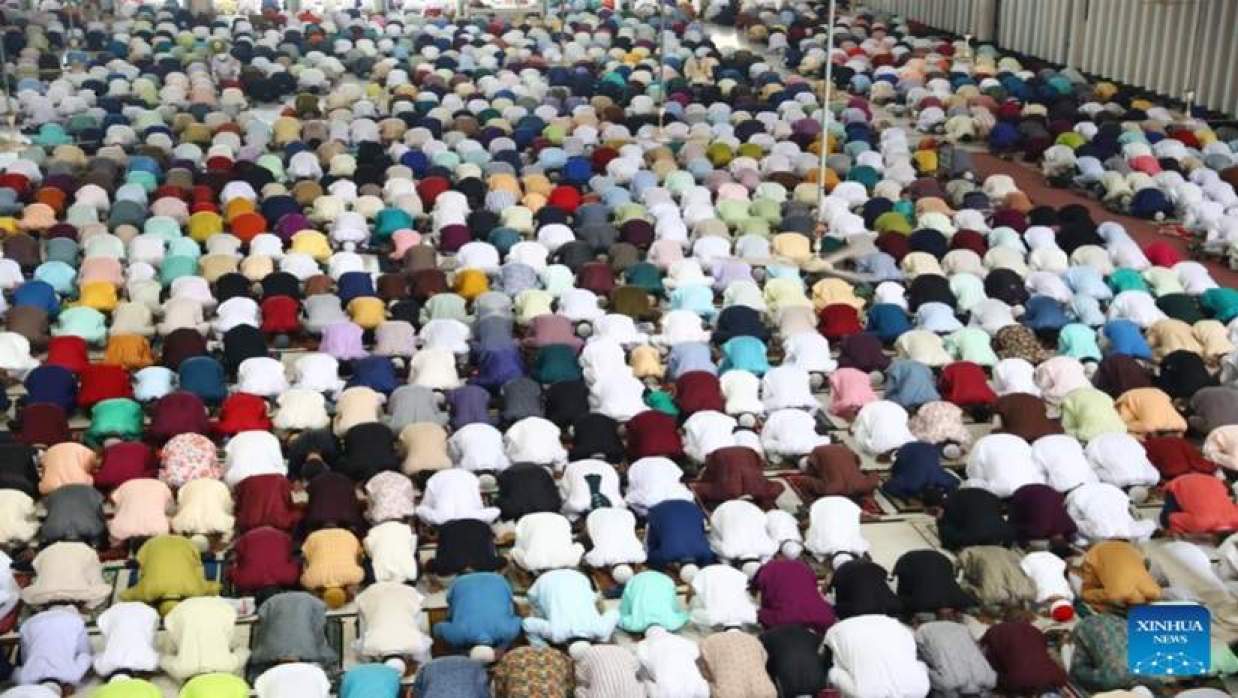 বাংলাদেশে ঈদ উযাপন