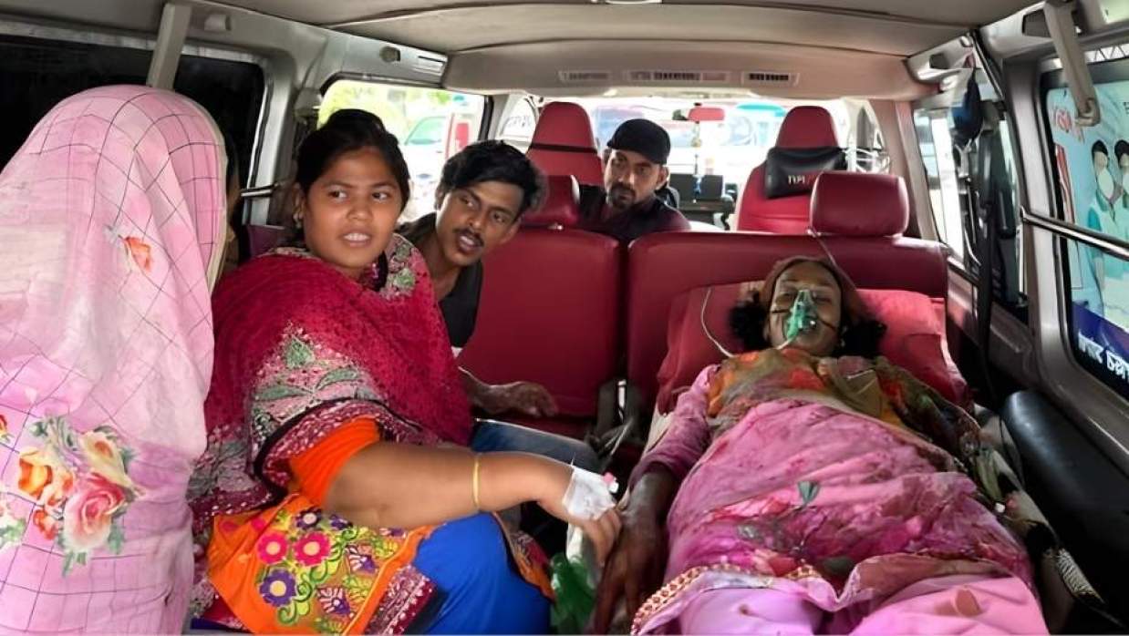 ঘুমন্ত অবস্থায় একই পরিবারের ৪ জনকে গুলি