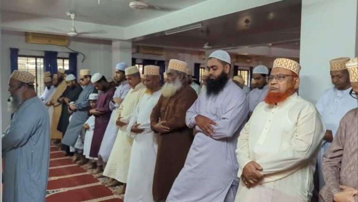 সৌদি আরবের সঙ্গে মিল রেখে আগাম ঈদ উদযাপন ৫ গ্রামের মানুষের