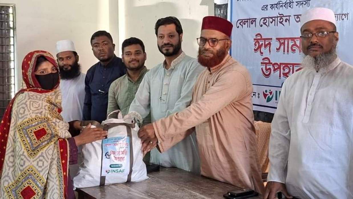 ‎ডাকসু নেতা অপুর উদ্যোগে বাগেরহাটে ঈদ সামগ্রী বিতরণ