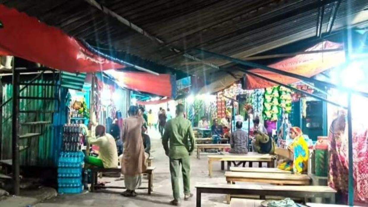 ময়মনসিংহের যৌনপল্লী থেকে ৪৬ জন গ্রেপ্তার, মদ উদ্ধার