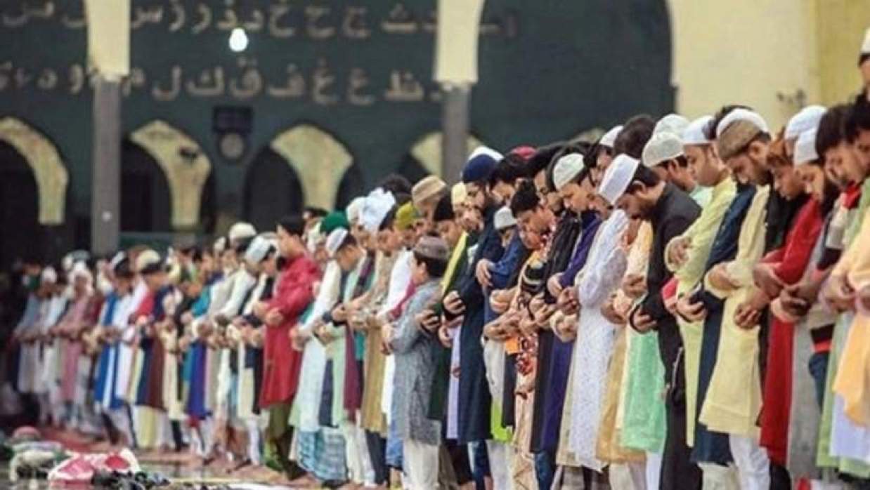 পবিত্র ঈদুল ফিতরের নামাজ