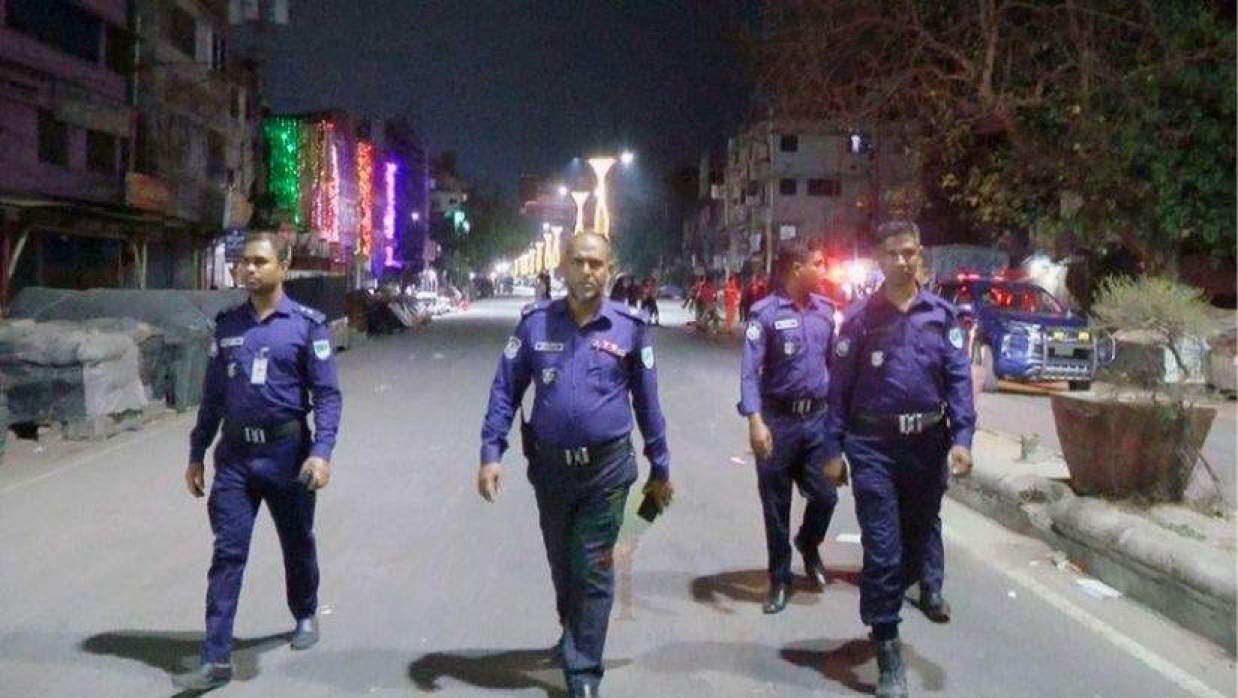 পরিবার নয়, দায়িত্বেই কাটে পুলিশের ঈদ