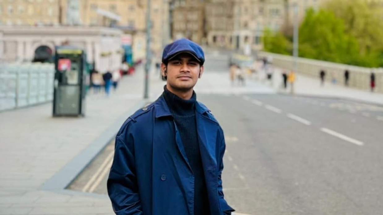 ‘নতুন জামা কাউকে দেখালে ঈদ শেষ হয়ে যাবে’