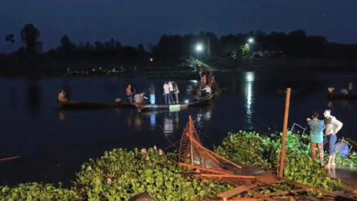 নদীতে উদ্ধার অভিযান