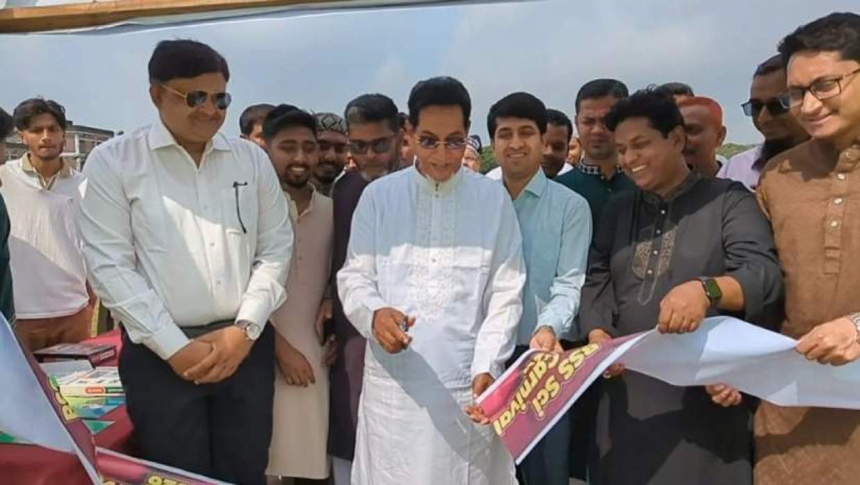 বরগুনায় ‘সাই-ম্যাজিক কার্নিভাল’ উদ্বোধন করলেন চিফ হুইপ মনি