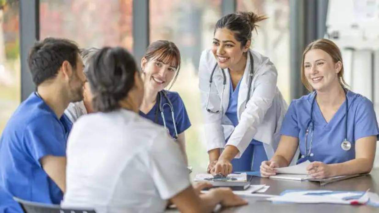 বিদেশে স্কলারশিপে এমবিবিএস ডিগ্রি অর্জন করতে আগ্রহী প্রার্থীরা জেনে নিন কোন কোন দেশে মেডিকেল শিক্ষায় খরচ সাশ্রয়ী