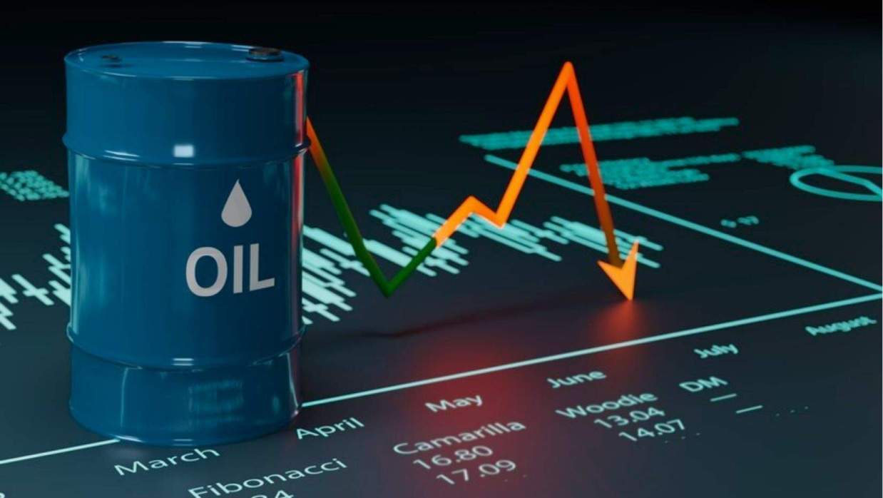 ট্রাম্পের ঘোষণার জেরে তেলের দামে ব্যাপক দরপতন