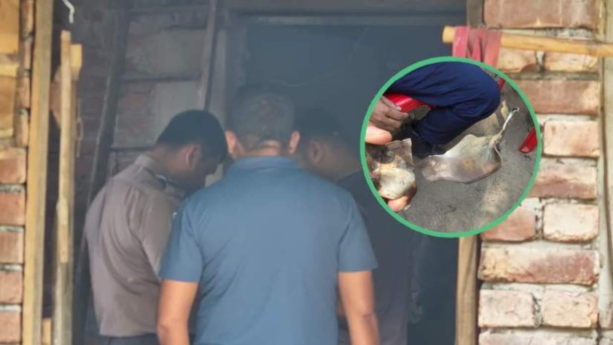 মাদ্রাসাছাত্রের বাড়িতে পুলিশের বোম বিশেষজ্ঞ টিম (ইনসেটে বিস্ফোরিত ককটেলসদৃশ্য বস্তুর কিছু আলামত)