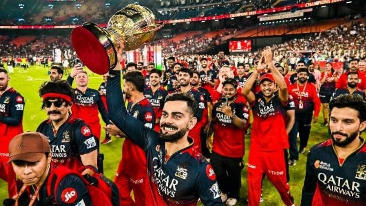 ২২ হাজার কোটি টাকায় বিক্রি হলো রয়্যাল চ্যালেঞ্জার্স বেঙ্গালুরু