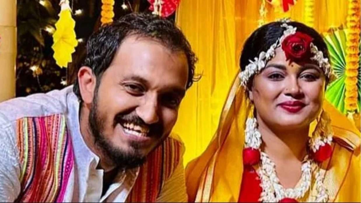 মৌসুমী হামিদ ও লেখক-নাট্যকার আবু সাইয়িদ রানা