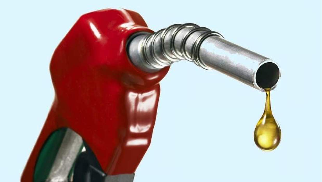  সাতক্ষীরায় মোটরসাইকেলের তেল নিতে লাগবে ডিসি’র ফুয়েল কার্ড: মানতে হবে ৫ নির্দেশনা 