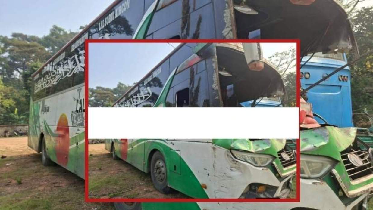 চট্টগ্রাম-কক্সবাজার মহাসড়কে বাসের ধাক্কায় ২ পর্যটক নিহত