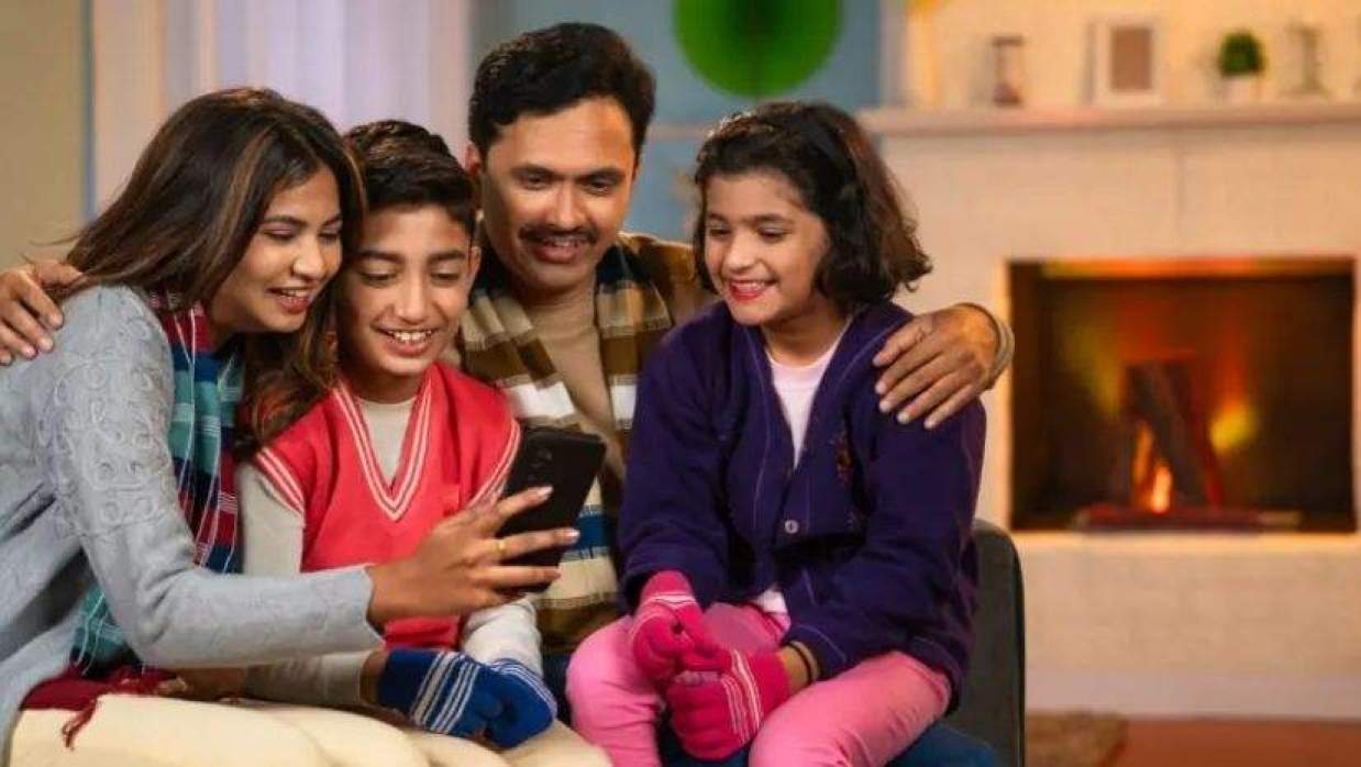 সন্তানের হোয়াটসঅ্যাপ অ্যাকাউন্ট কীভাবে নিয়ন্ত্রণ করবেন অভিভাবকরা?