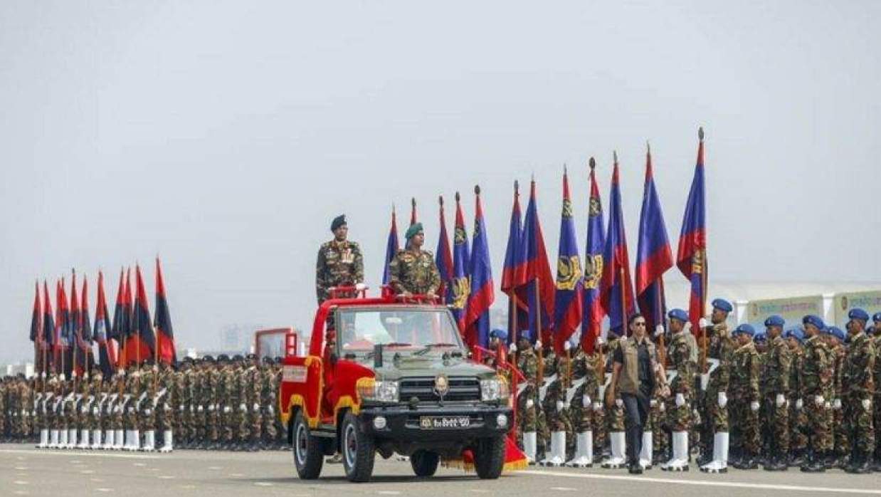 দীর্ঘ দেড়যুগ পর স্বাধীনতা দিবসে বর্ণাঢ্য কুচকাওয়াজ