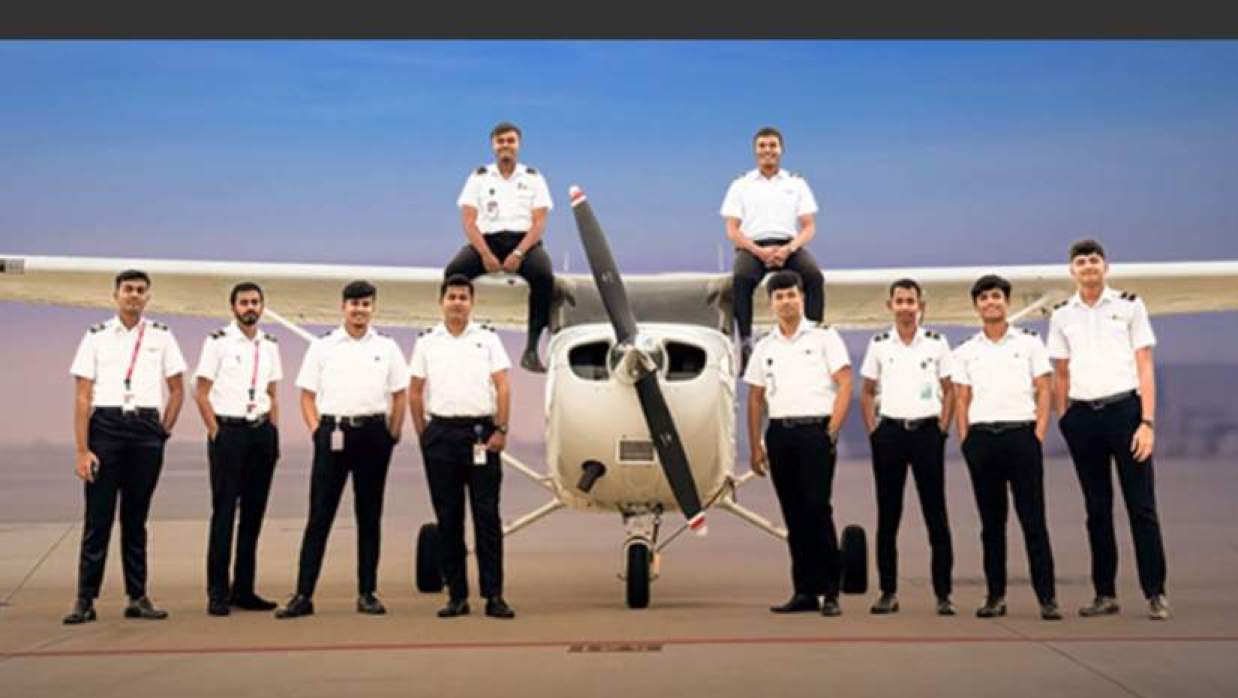 ক্যাডেট পাইলট নিয়োগে আবেদন চলছে ইউএস-বাংলা এয়ারলাইনসে