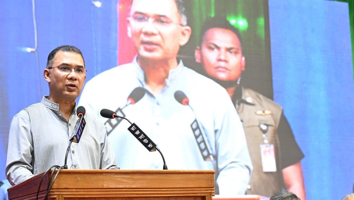 ইঞ্জিনিয়ার্স ইনস্টিটিউট মিলনায়তনে আলোচনা সভায় উপস্থিত ছিলেন তারেক রহমান