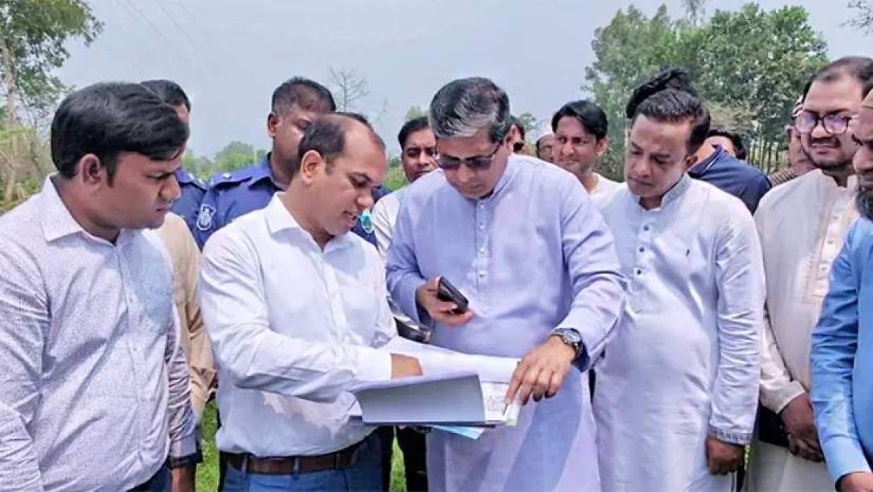 জাতীয় বিশ্ববিদ্যালয়ের আঞ্চলিক কেন্দ্র হচ্ছে মহাস্থানগড়ে