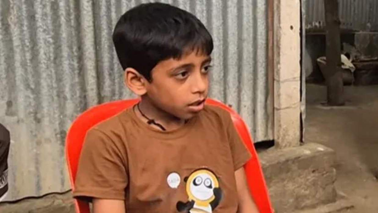  বেঁচে যাওয়া আলিফ 