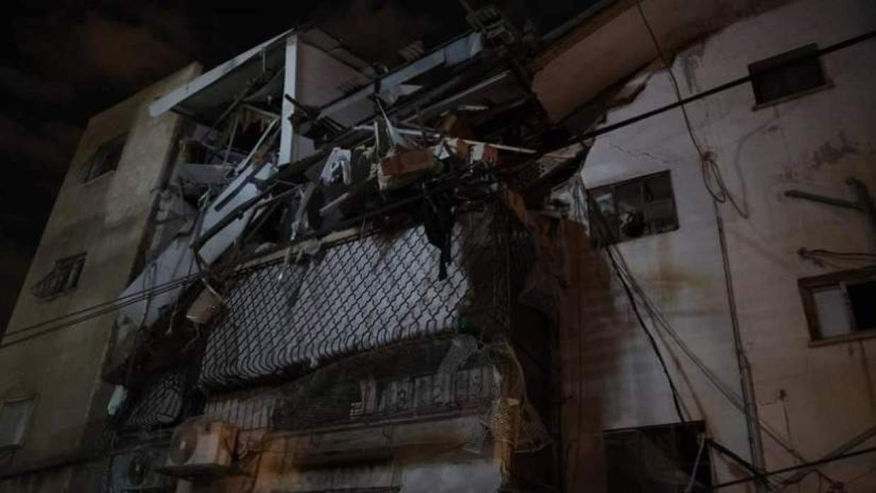 মধ্যে ইসরায়েলে আঘাত হেনেছে ইরানের মিসাইল 