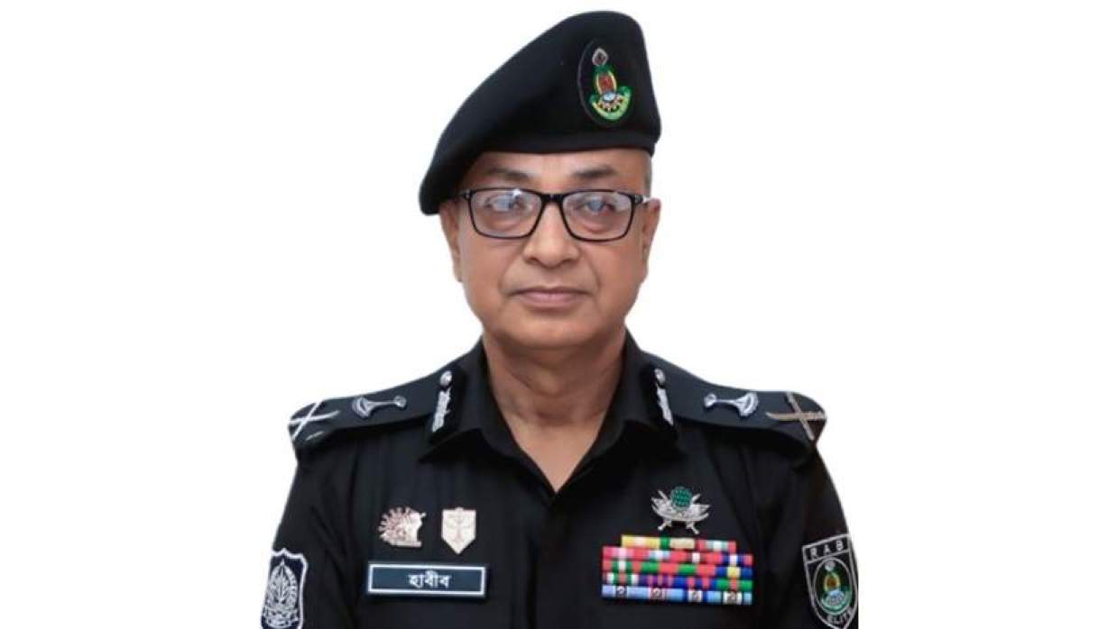 র‌্যাবের মহাপরিচালক আহসান হাবীবের দায়িত্ব গ্রহণ