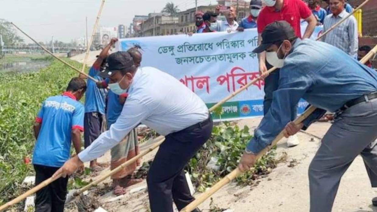 গোপালগঞ্জে ডেঙ্গু প্রতিরোধে সচেতনতা র‍্যালি ও মশক নিধন কার্যক্রম