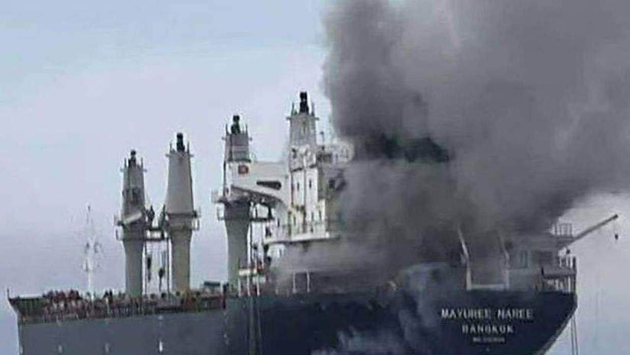  ওমানের উপকুলে যুক্তরাষ্ট্রের জাহাজে হামলা করেছে ইরান