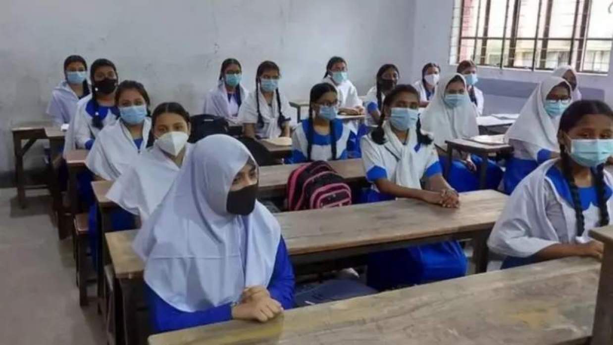 শ্রেণিকক্ষে শিক্ষার্থী