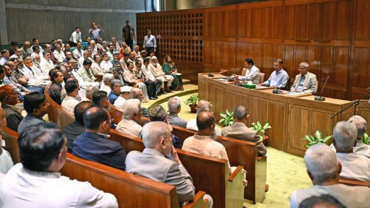 সংসদ কার্যক্রমে গতি আনতে বৈঠক