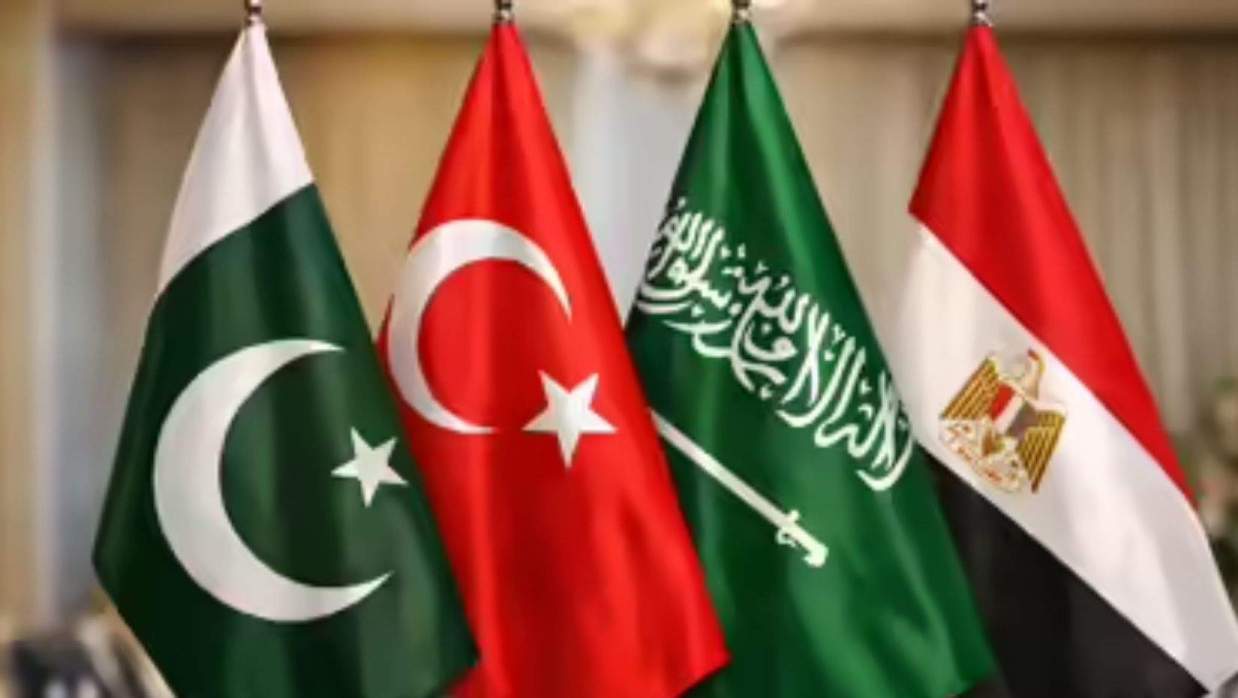 ইরান যুদ্ধ থামাতে ‘জরুরি বৈঠকে’ বসছে চার মুসলিম দেশ