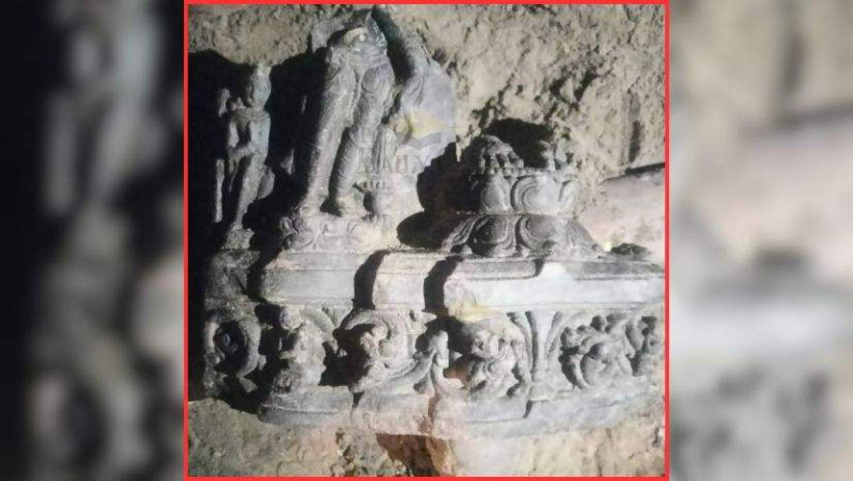 উদ্ধার হওয়া বিষ্ণু মূর্তির অংশ বিশেষ