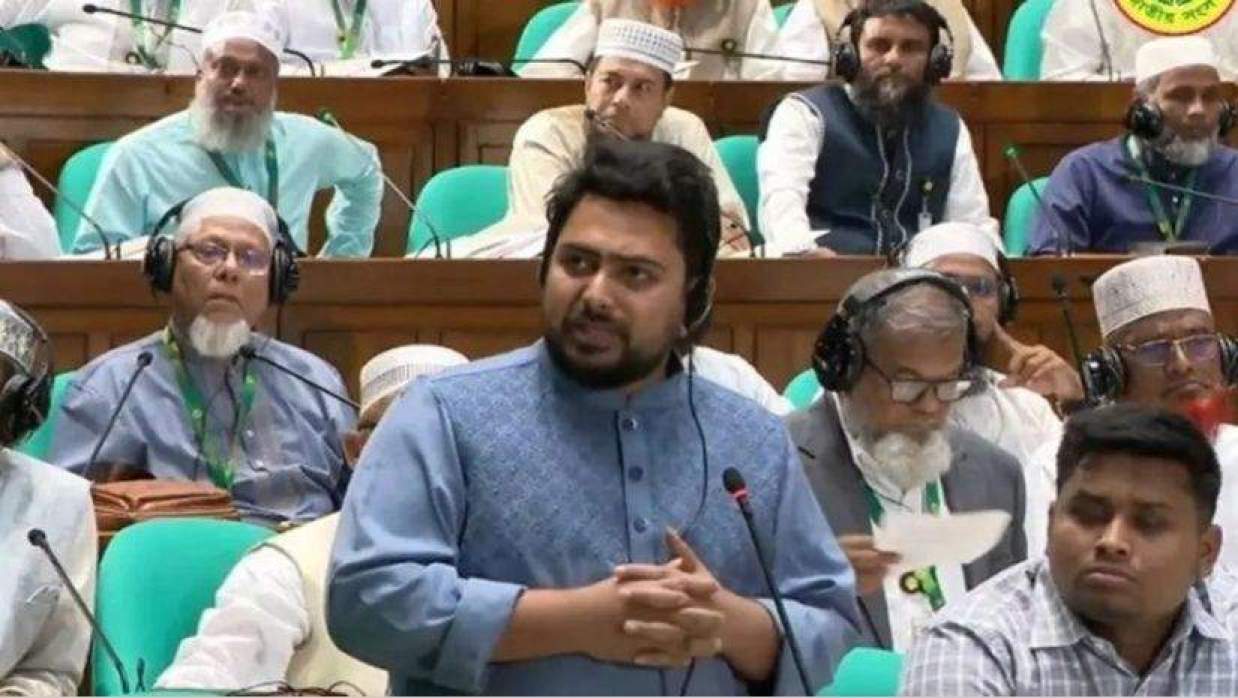 সংসদে নাহিদ