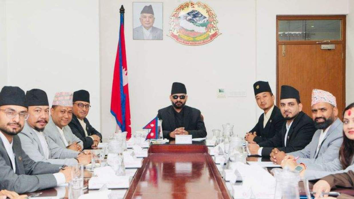 নেপালের নতুন প্রধানমন্ত্রী বালেন্দ্র শাহ তার প্রথম মন্ত্রিসভা বৈঠকে