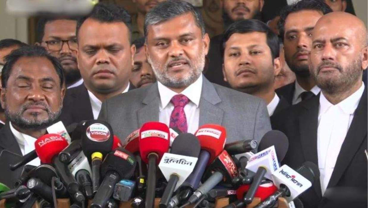 সংবাদ সম্মেলনে শিশির মনির