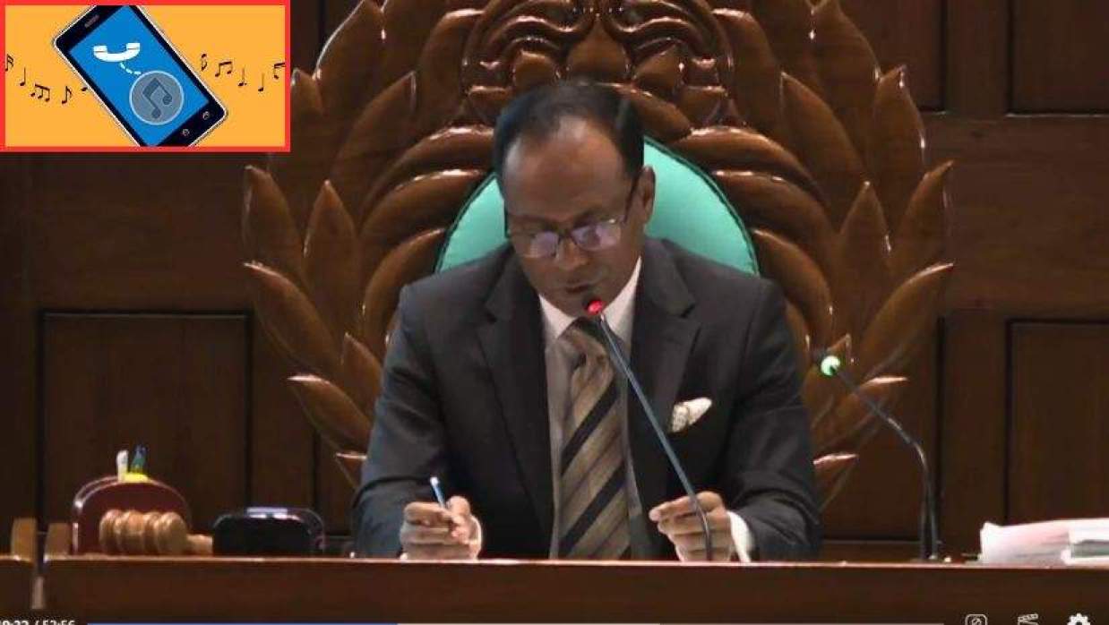 অধিবেশন চলাকালে সংসদে রিংটোন বিড়ম্বনা, ফোন সাইলেন্ট মোডে রাখার অনুরোধ স্পিকারের