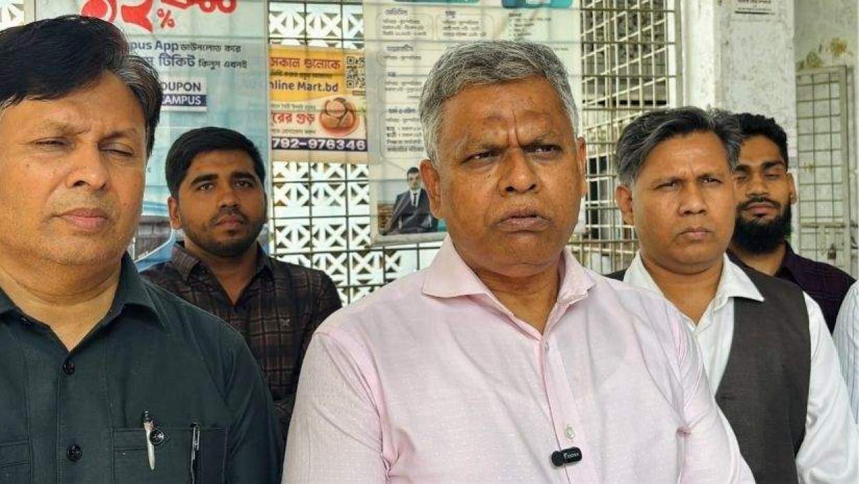 শিক্ষার্থীদের স্বাস্থ্য সুরক্ষায় গোড়া থেকেই কাজ করতে চাই: রাবি উপাচার্য