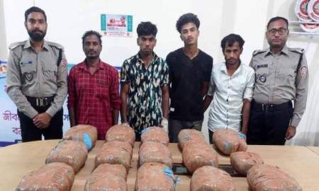 নেত্রকোনায় ৩০ কেজি গাঁজাসহ ৪ মাদক কারবারি আটক