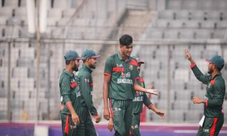 নাহিদ রানার ফাইফারে বিপদে পাকিস্তান