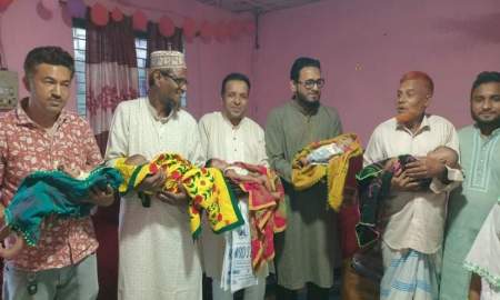 সাতকানিয়ায় একসঙ্গে জন্ম নেওয়া সেই পাঁচ শিশু পেল ঈদ উপহার