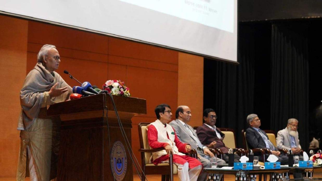 সুশাসন নিশ্চিতে নিরপেক্ষ প্রশাসনের বিকল্প নেই